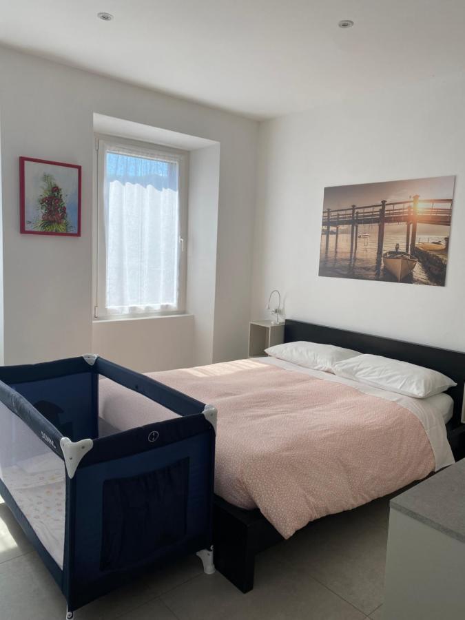 Casa Cesira Διαμέρισμα Pettenasco Εξωτερικό φωτογραφία